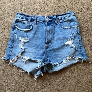 A&F Curve Love High Rise Mom Short